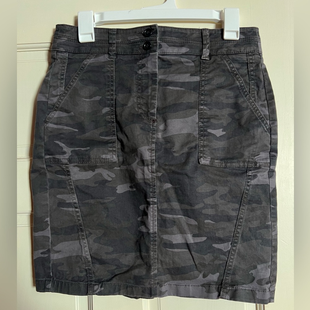 LOFT Gray Camouflage Utility Pencil Skirt